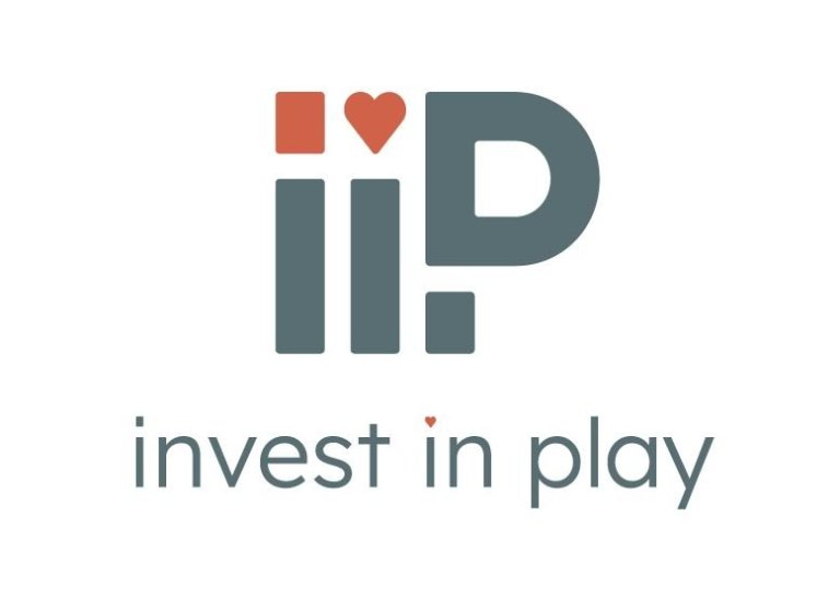 Foreldranámskeiðið Tengjumst í leik (e. Invest in Play)